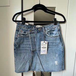 NWT Criss-Cross Waist Denim Miniskirt